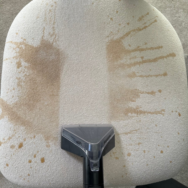 Nettoyage de la tache